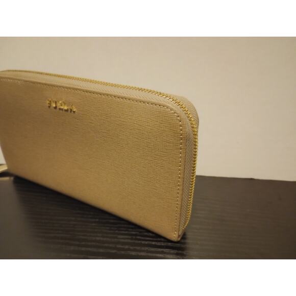 Furla‎ Tan Long Wallet Excellent Condition zip around - Picture 5 of 13